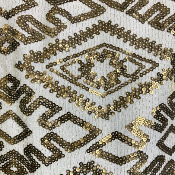 DYNAMITE GOLD SEQUIN PATTERNED WHITE SHORT SKIRT SIZE MEDIUM - Picture 9 of 11